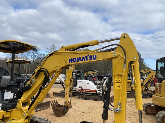 Image of Komatsu PC30MR-5 equipment image 4