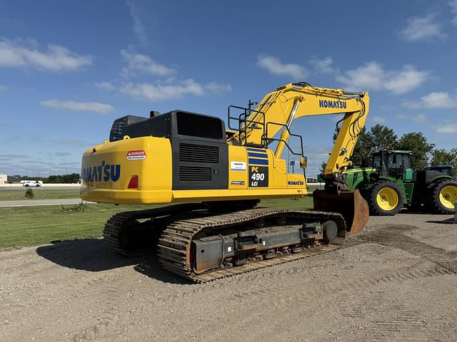 Image of Komatsu PC490LC-11 equipment image 4