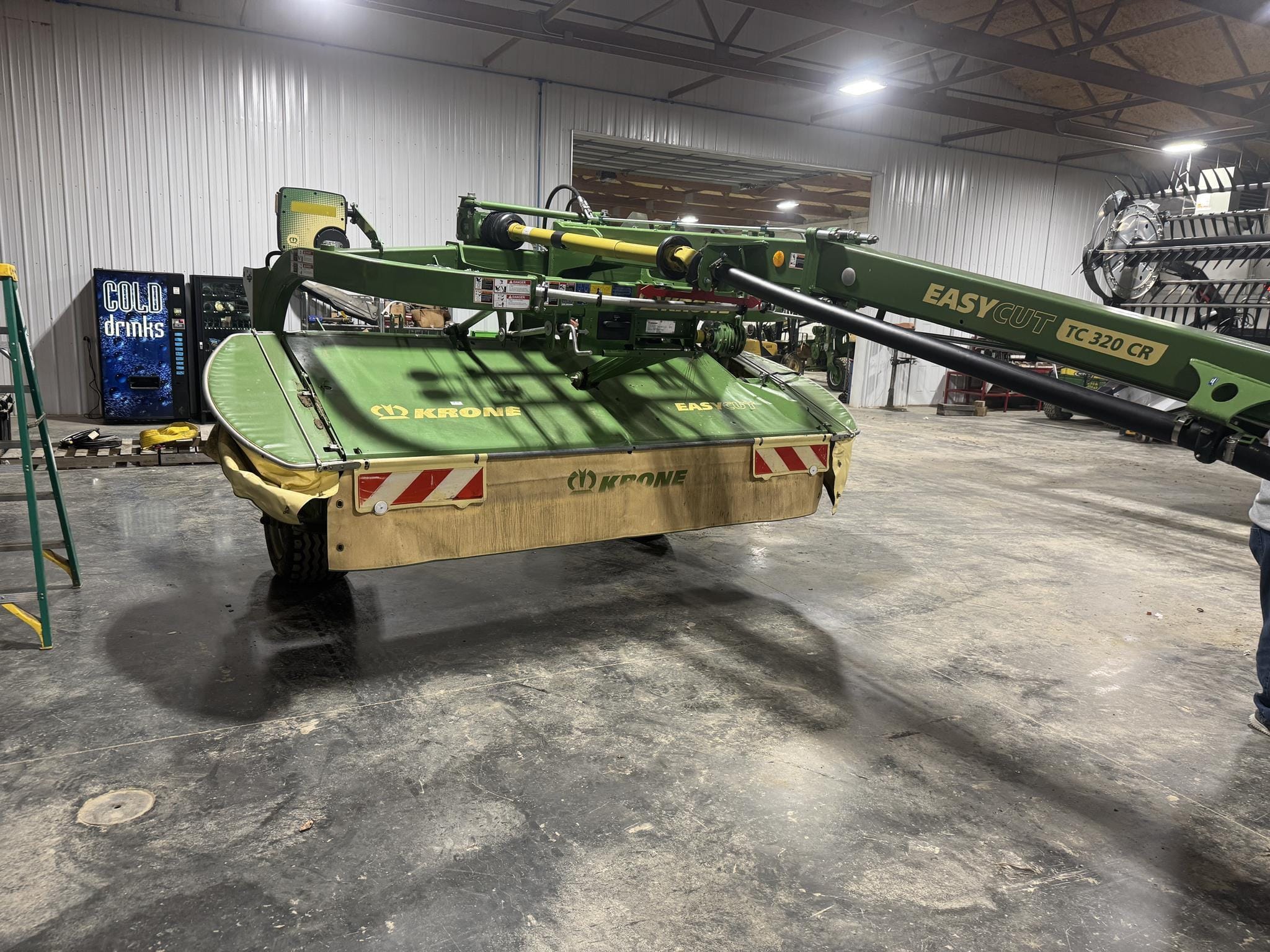 2024 Krone ECTC320CR Equipment Image0