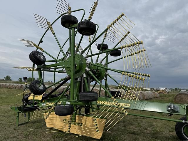 Image of Krone Swadro TC880 equipment image 4