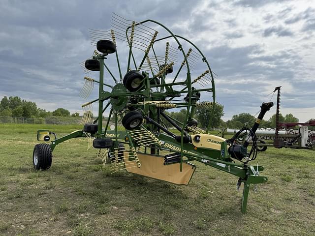 Image of Krone Swadro TC880 equipment image 1