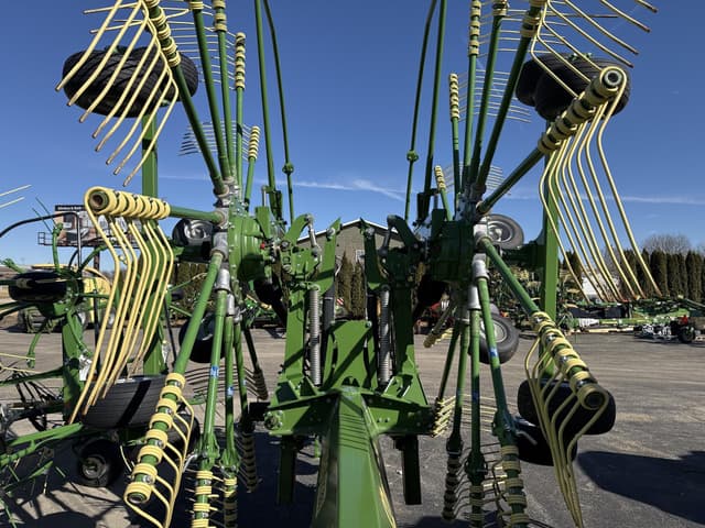 Image of Krone Swadro TC880 equipment image 1