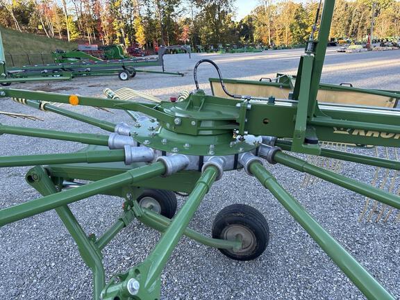 Image of Krone Swadro 42T equipment image 4