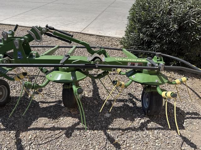 Image of Krone Vendro 820 equipment image 2