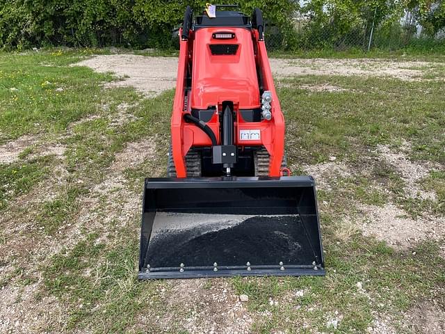 Image of Kubota SCL1000 equipment image 1