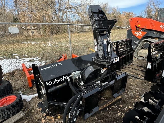 2024 Kubota SSV75 Equipment Image0