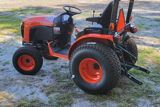 Image of Kubota B2301HSD equipment image 3