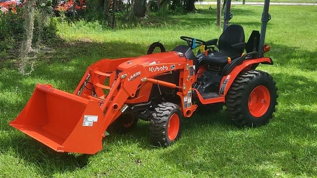 Image of Kubota B2301 equipment image 2