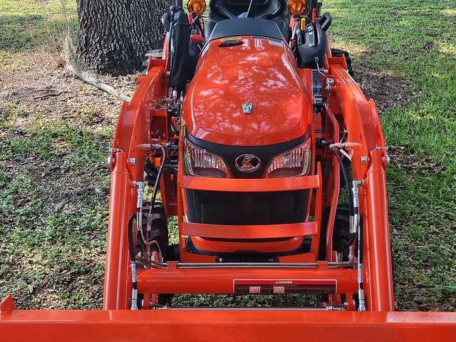 Image of Kubota B2401 equipment image 4