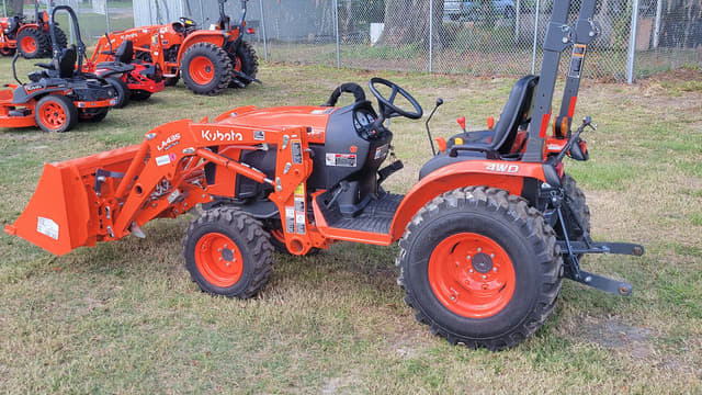 Image of Kubota B2401 equipment image 1