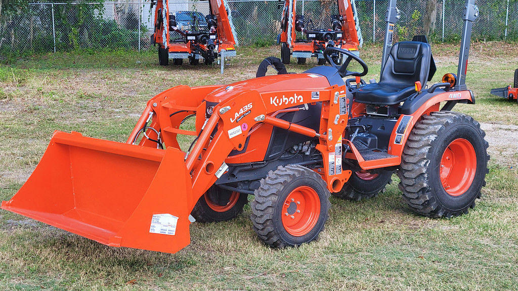 Image of Kubota B2401 Primary image