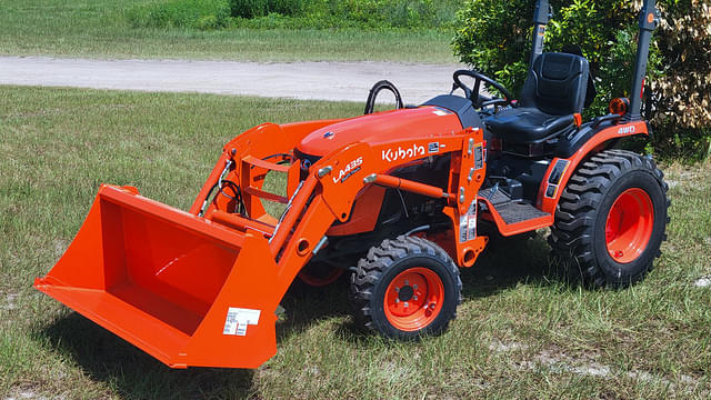 Image of Kubota B2401 equipment image 1