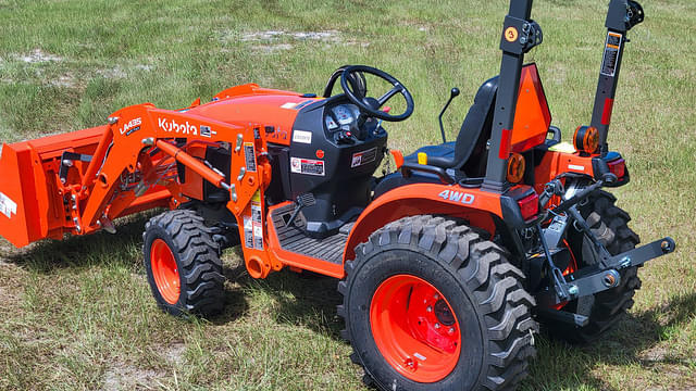 Image of Kubota B2401 equipment image 2