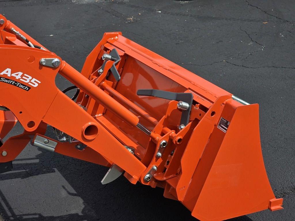 Image of Kubota B2601 Image 1