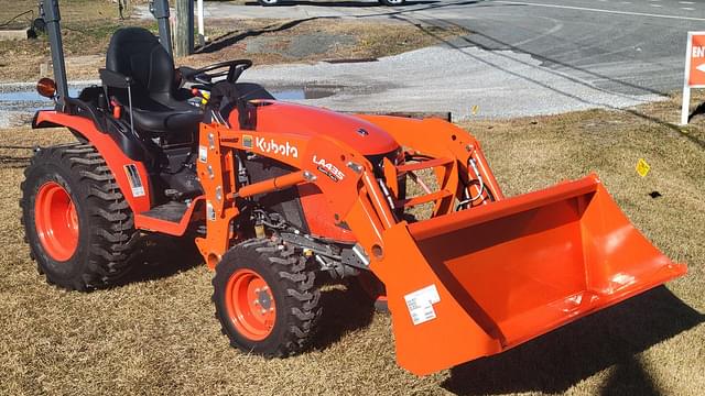 Image of Kubota B2601HSD equipment image 3