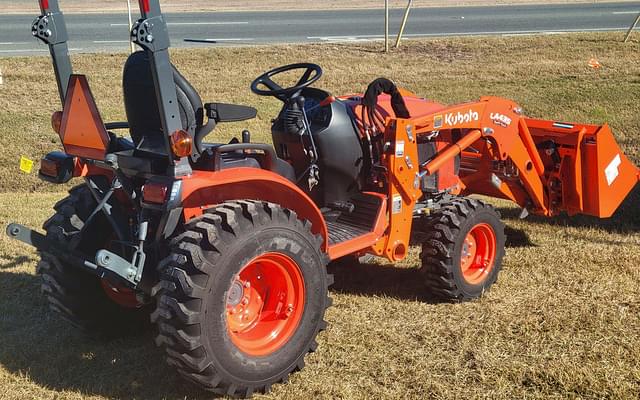 Image of Kubota B2601HSD equipment image 2