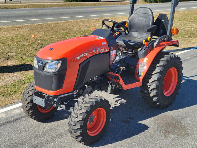 Image of Kubota B2601HSD equipment image 1