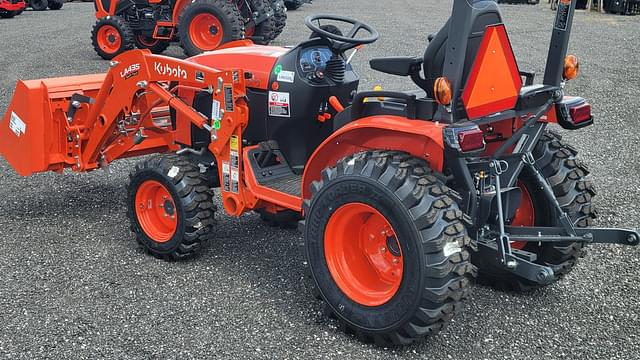 Image of Kubota B2601HSD equipment image 3