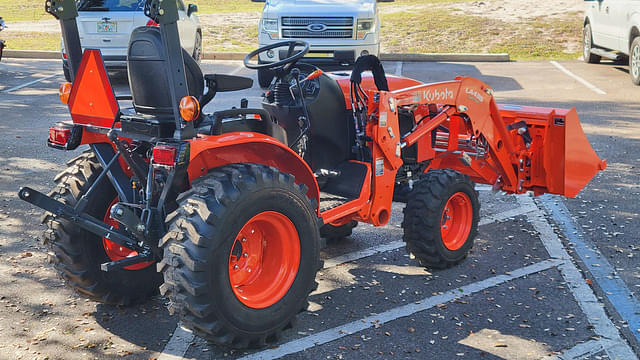 Image of Kubota B2601HSD equipment image 2