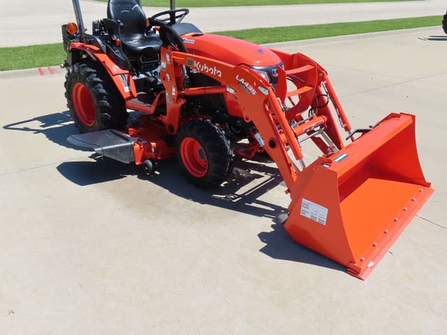 Image of Kubota B2301 equipment image 1