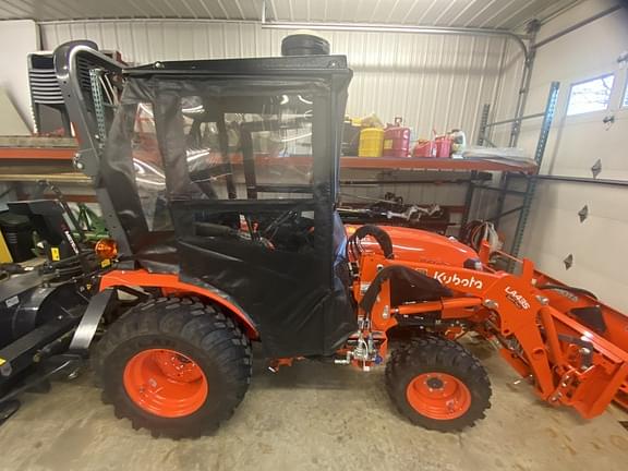 Image of Kubota B2601 equipment image 1