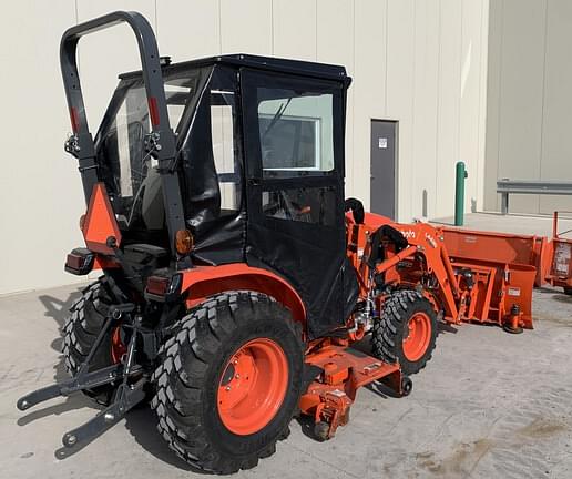 Image of Kubota B2601 equipment image 3