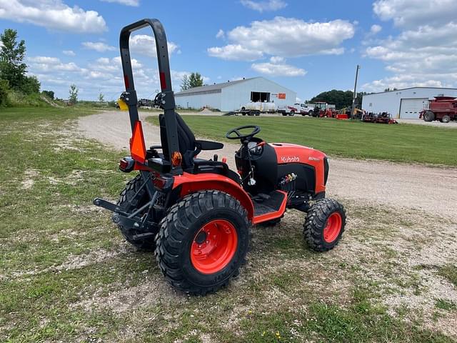 Image of Kubota B2601 equipment image 1