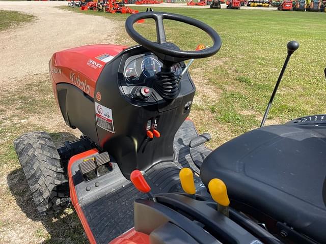 Image of Kubota B2601HSD equipment image 1