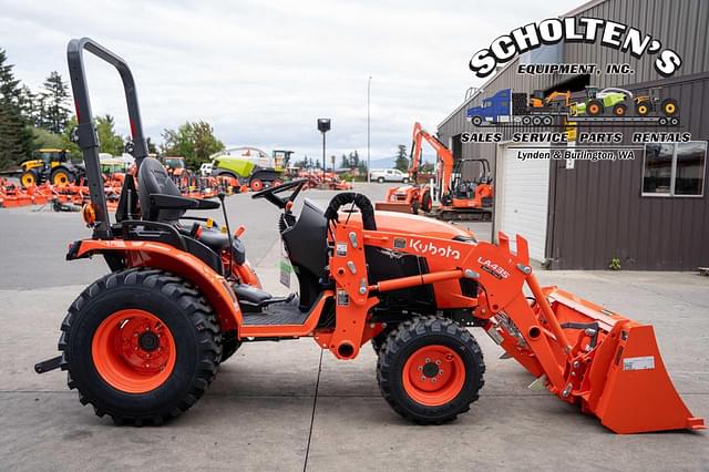 Image of Kubota B2601HSD equipment image 4