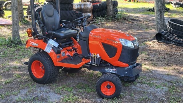 Image of Kubota BX2380 equipment image 1