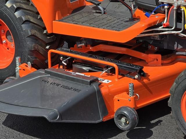 Image of Kubota BX2380 equipment image 4