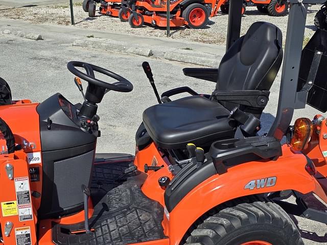 Image of Kubota BX2380 equipment image 4