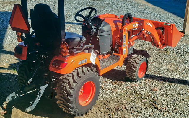 Image of Kubota BX2380 equipment image 3