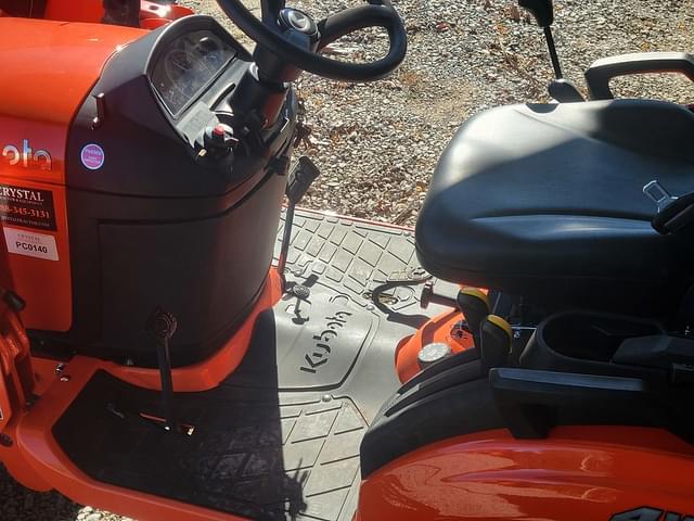 Image of Kubota BX2380 equipment image 4