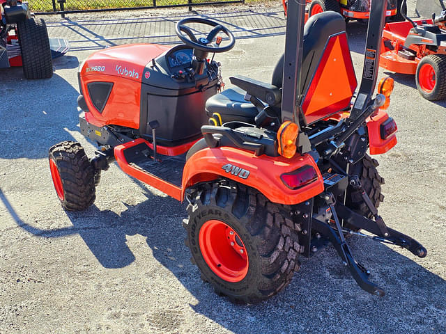 Image of Kubota BX2680 equipment image 4