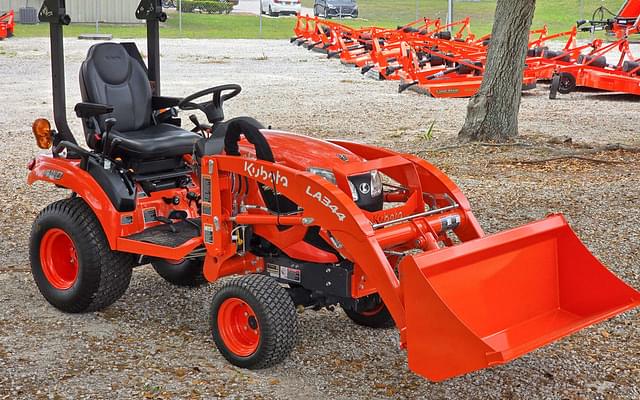 Image of Kubota BX2680 equipment image 2