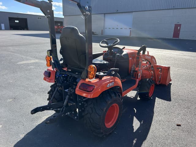 Image of Kubota BX2380 equipment image 3