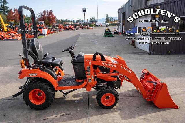 Image of Kubota BX2380 equipment image 4