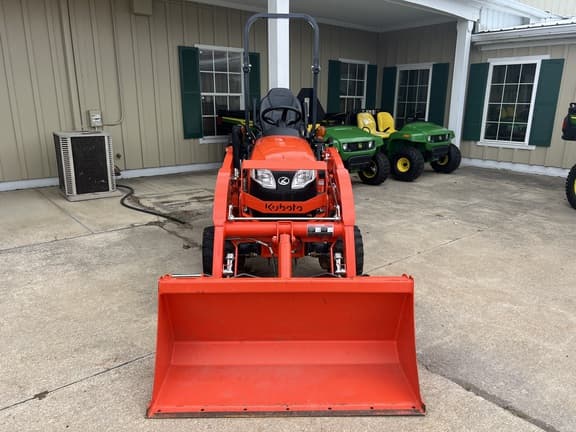 Image of Kubota BX2380 equipment image 2