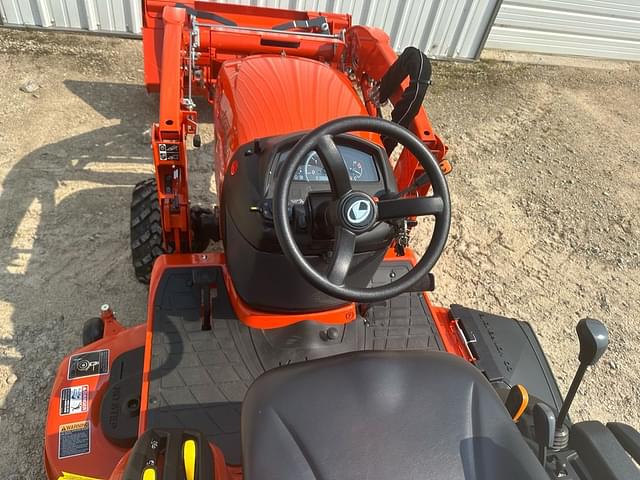 Image of Kubota BX2380 equipment image 4