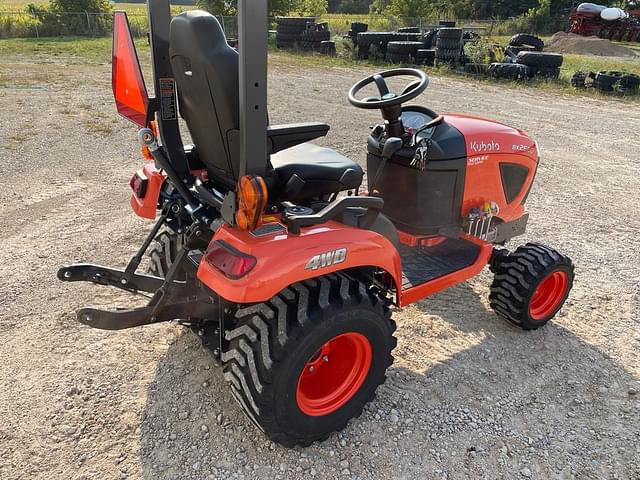 Image of Kubota BX2680 equipment image 2