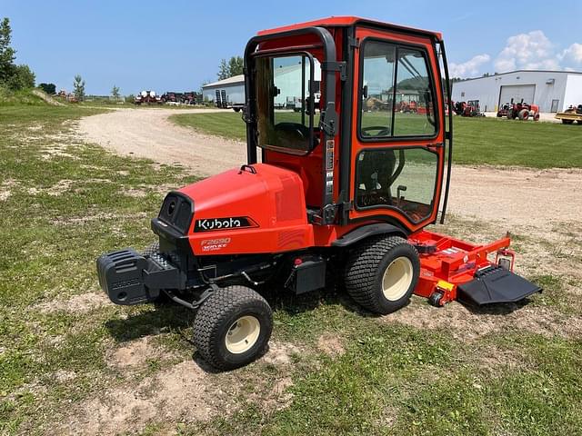 Image of Kubota F2690 equipment image 2