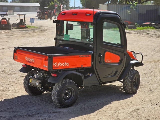 Image of Kubota RTV-X1100C equipment image 2