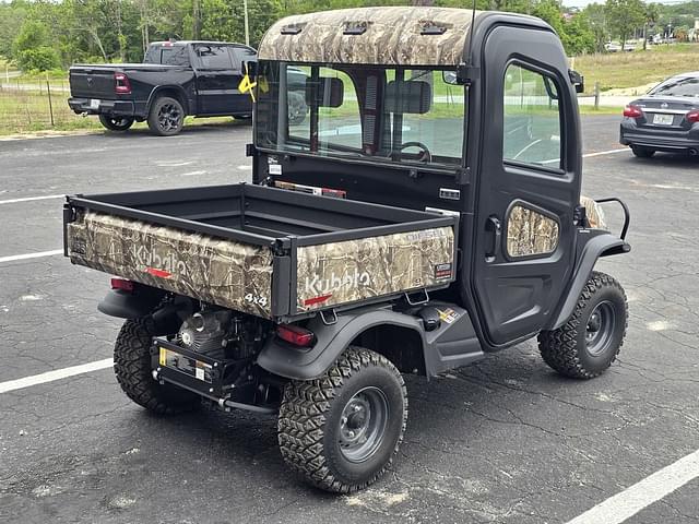 Image of Kubota RTV-X1100C equipment image 2