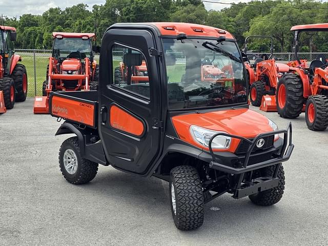 Image of Kubota RTV-X1100C equipment image 2