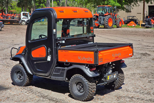 Image of Kubota RTV-X1100C equipment image 2