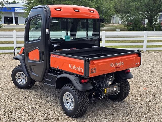 Image of Kubota RTV-X1100C equipment image 2