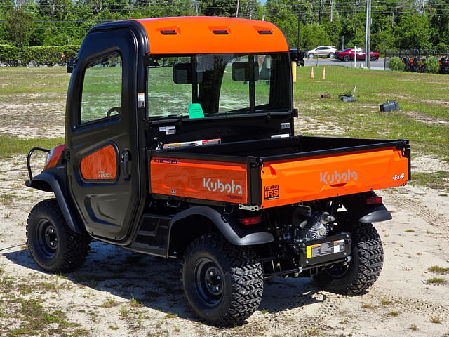 Image of Kubota RTV-X1100C equipment image 3