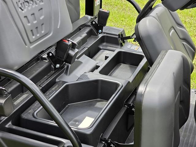 Image of Kubota RTV-X1140 equipment image 4