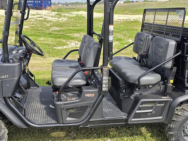 Image of Kubota RTV-X1140 equipment image 4